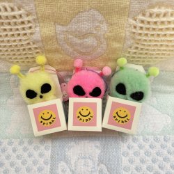 画像1: Baby Alien Keychain(BOX付き）