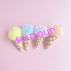 画像1: Ice cearm brooch