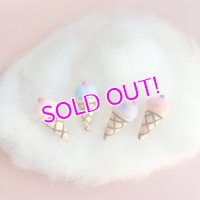 Ice cearm brooch