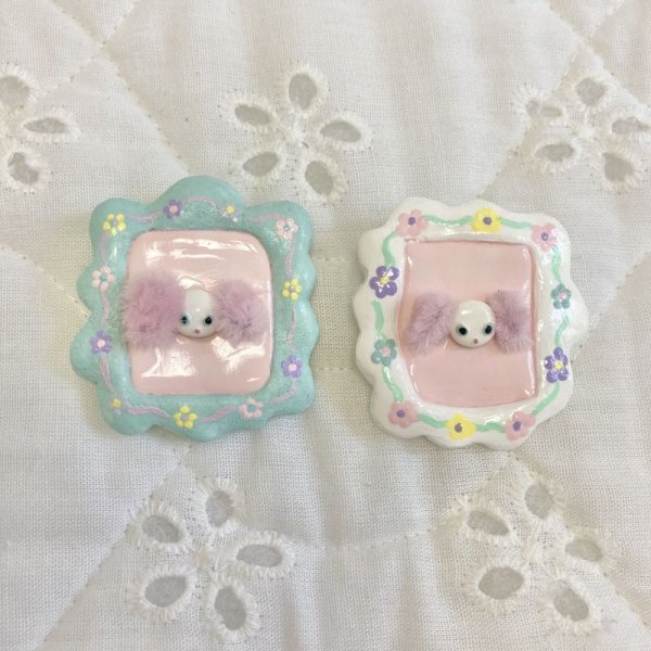 画像1: ☆SALE☆¥2,000☆  Framed Brooch (1)